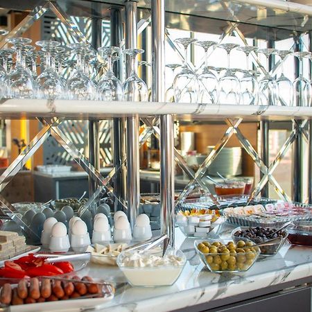 Hotel Green Glass Batumi Esterno foto