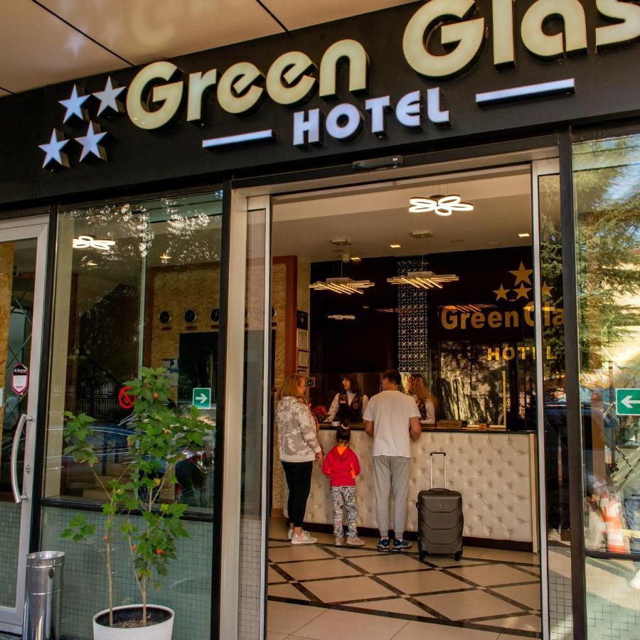 Hotel Green Glass Batumi Esterno foto