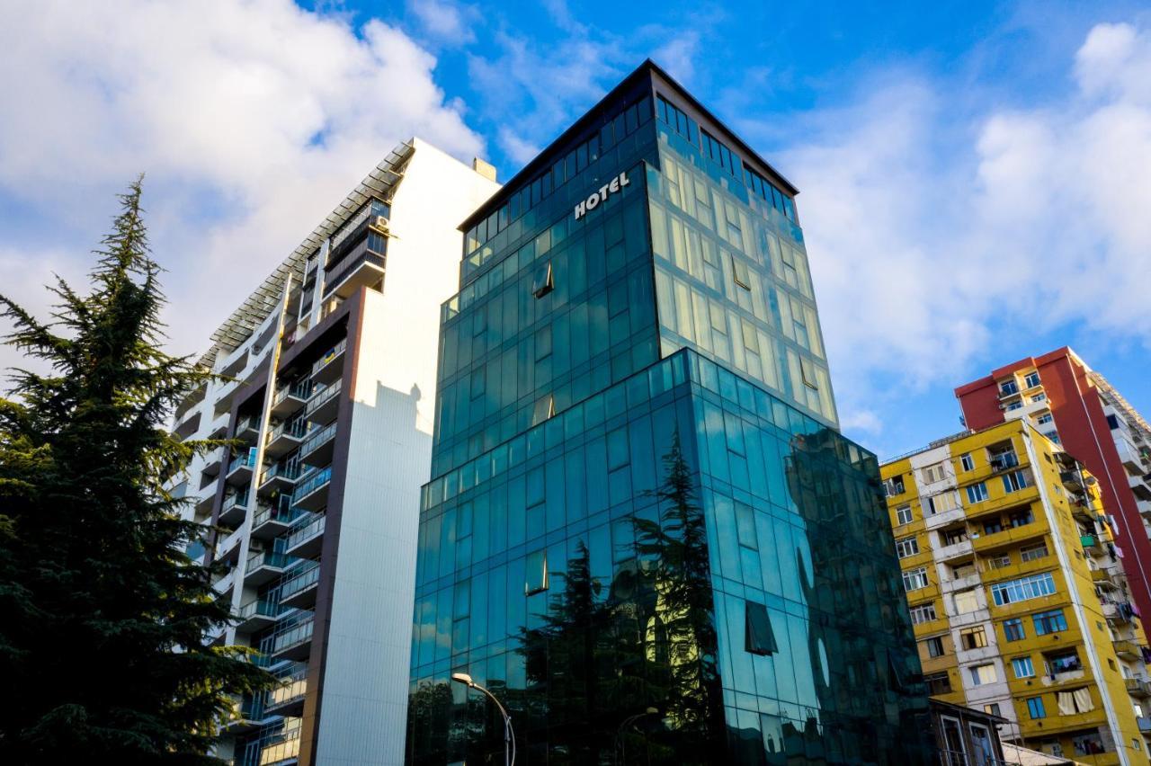 Hotel Green Glass Batumi Esterno foto
